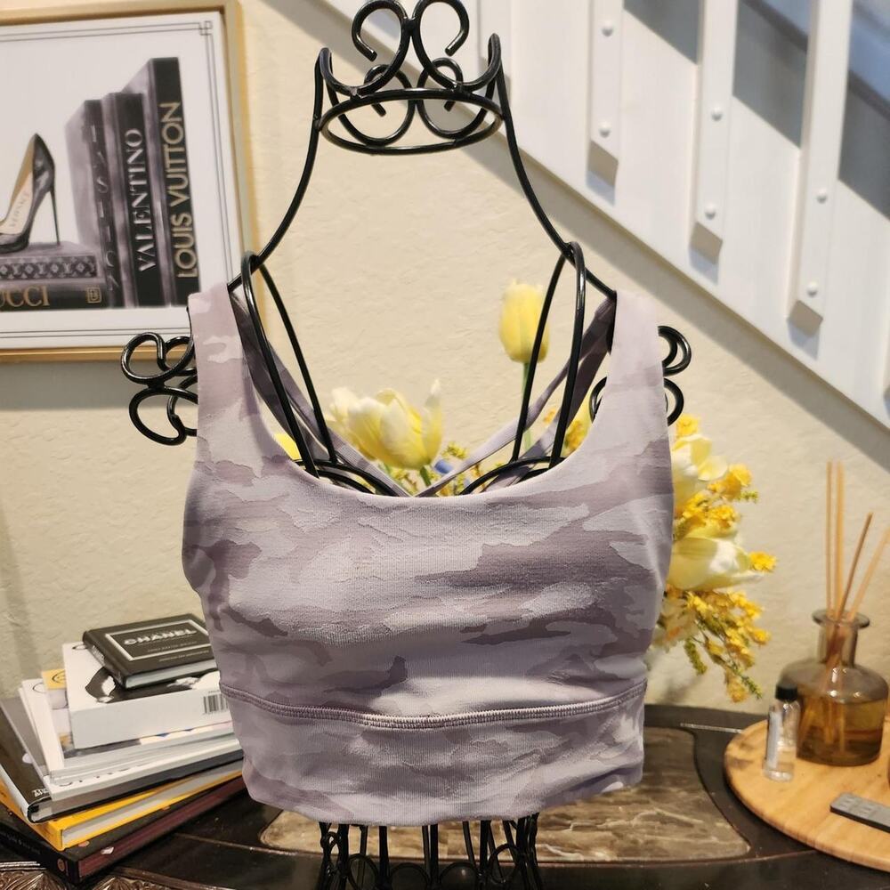 Lululemon sports bra size 4